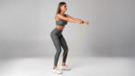 Latexový cvičebný pás - Power Band PL-1, žltý 4-7 kg REBEL ACTIVE – Obrázok 6